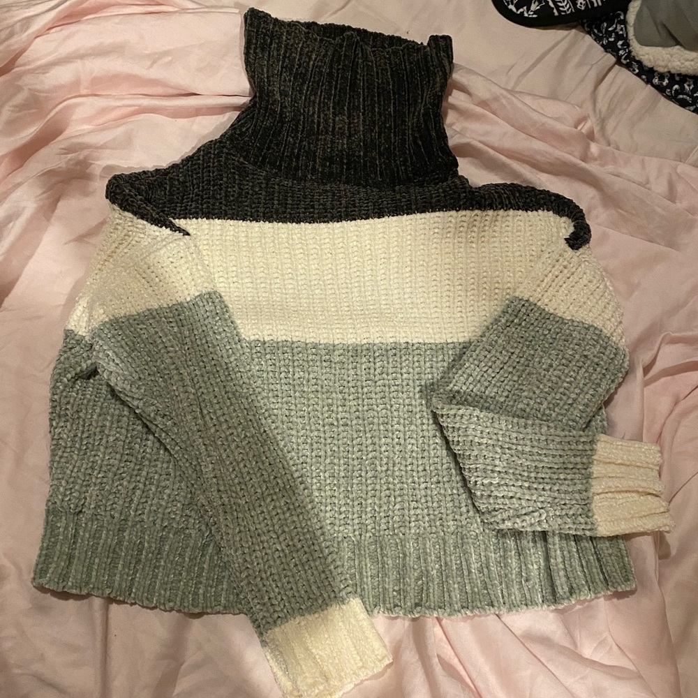Turtle neck sweater